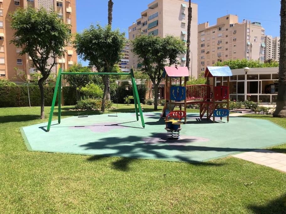Precioso Apartamento En Urbanizacion Junto Al Mar. Alicante Buitenkant foto