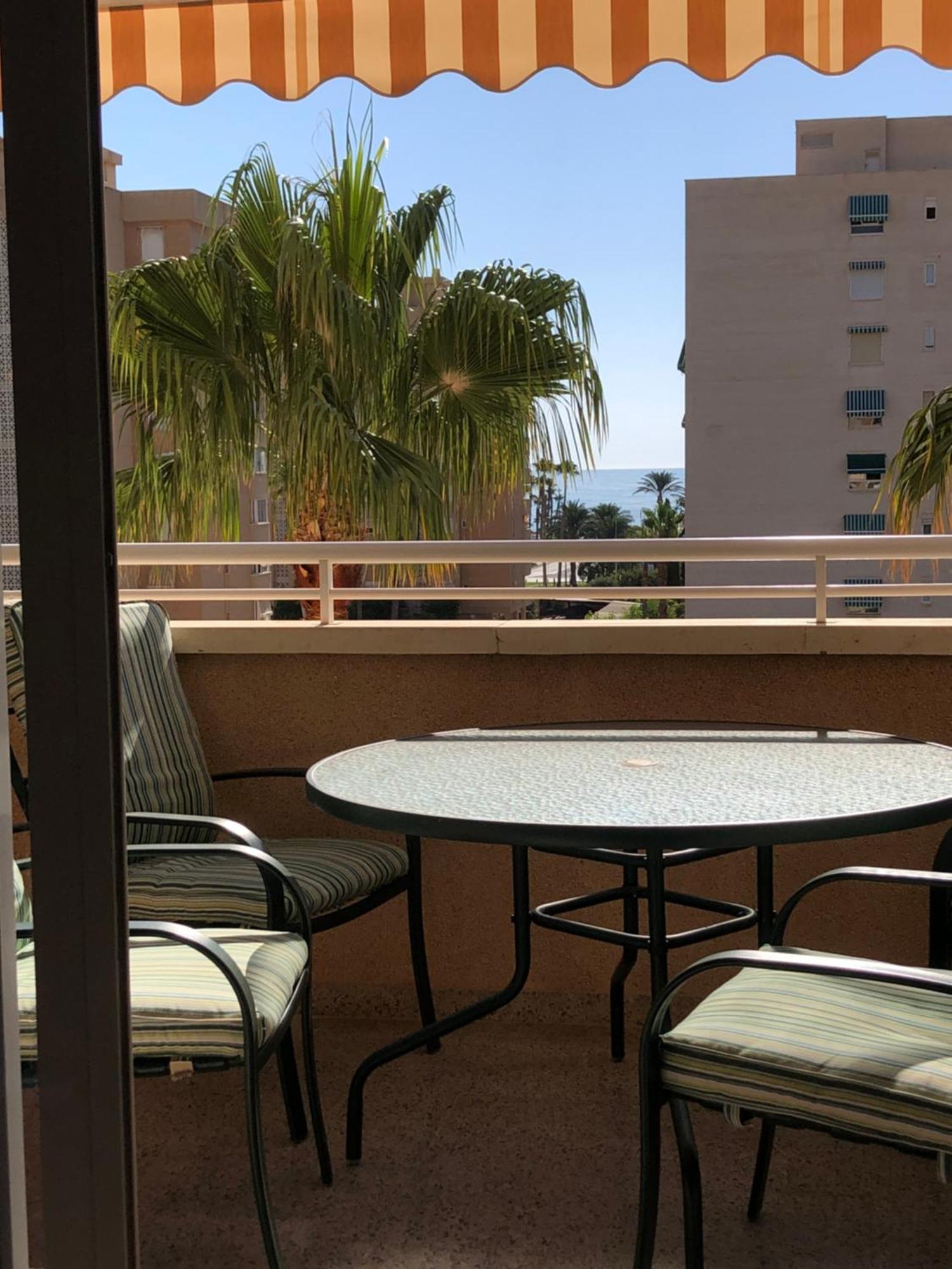 Precioso Apartamento En Urbanizacion Junto Al Mar. Alicante Buitenkant foto