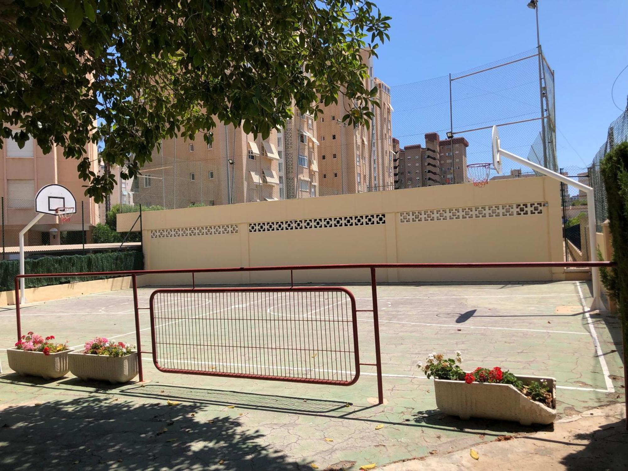 Precioso Apartamento En Urbanizacion Junto Al Mar. Alicante Buitenkant foto
